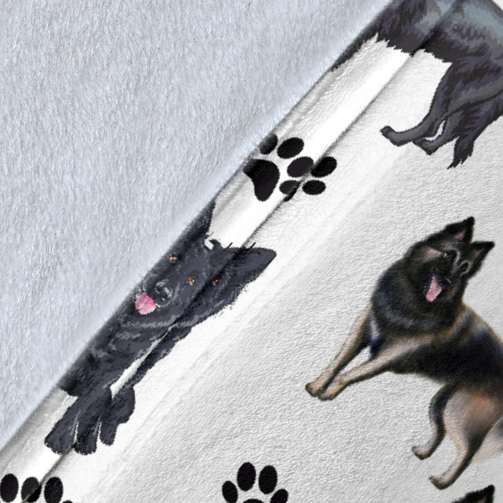 Groenendael Paw Blanket