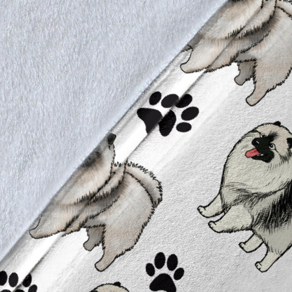 Keeshond Paw Blanket