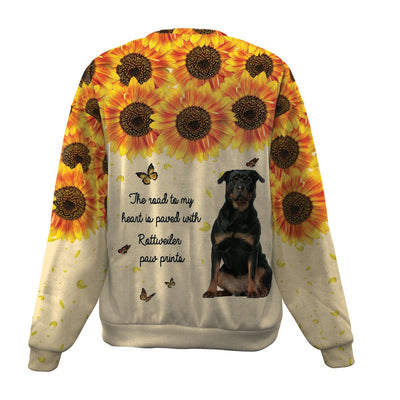 Rottweiler 2-Flower-Premium Sweater
