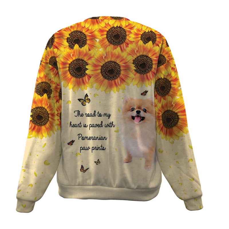 Pomeranian-Flower-Premium Sweater