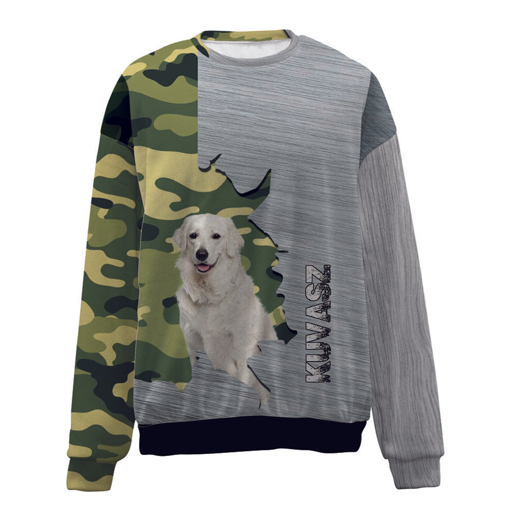 Kuvasz-Camo-Premium Sweater