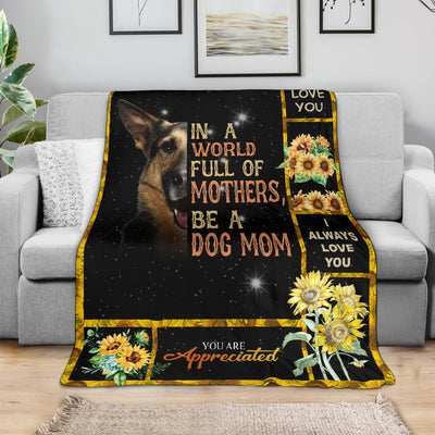 German Shepherd-A Dog Mom Blanket