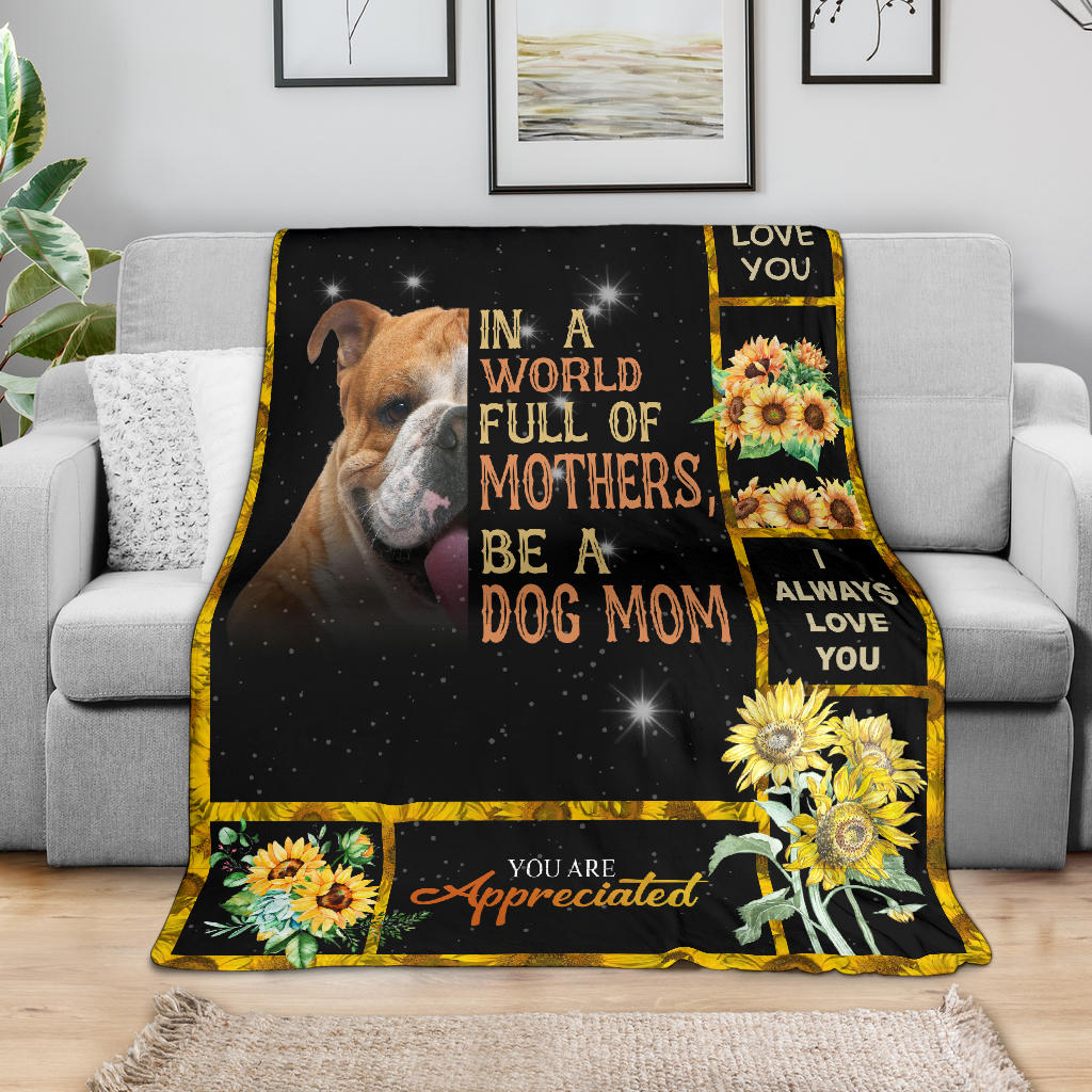 English Bulldog-A Dog Mom Blanket