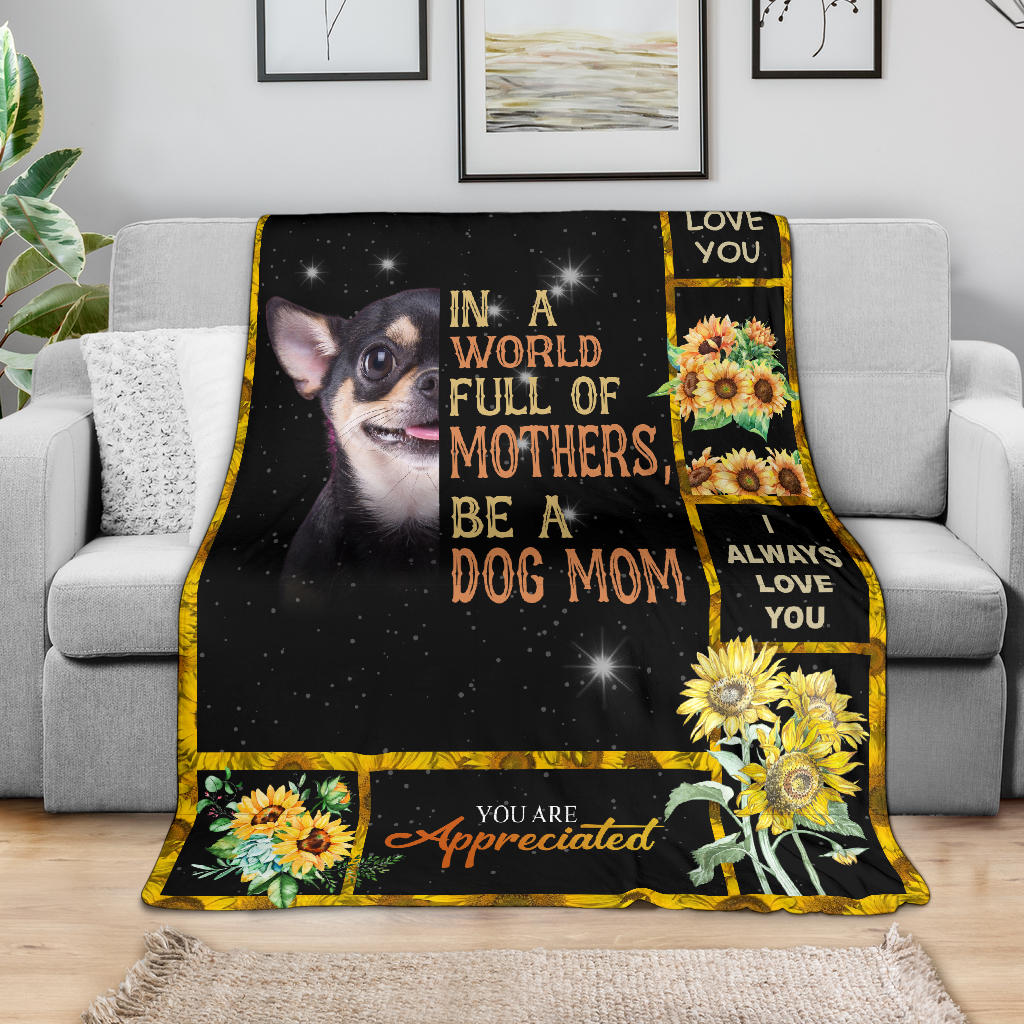 Chihuahua-A Dog Mom Blanket