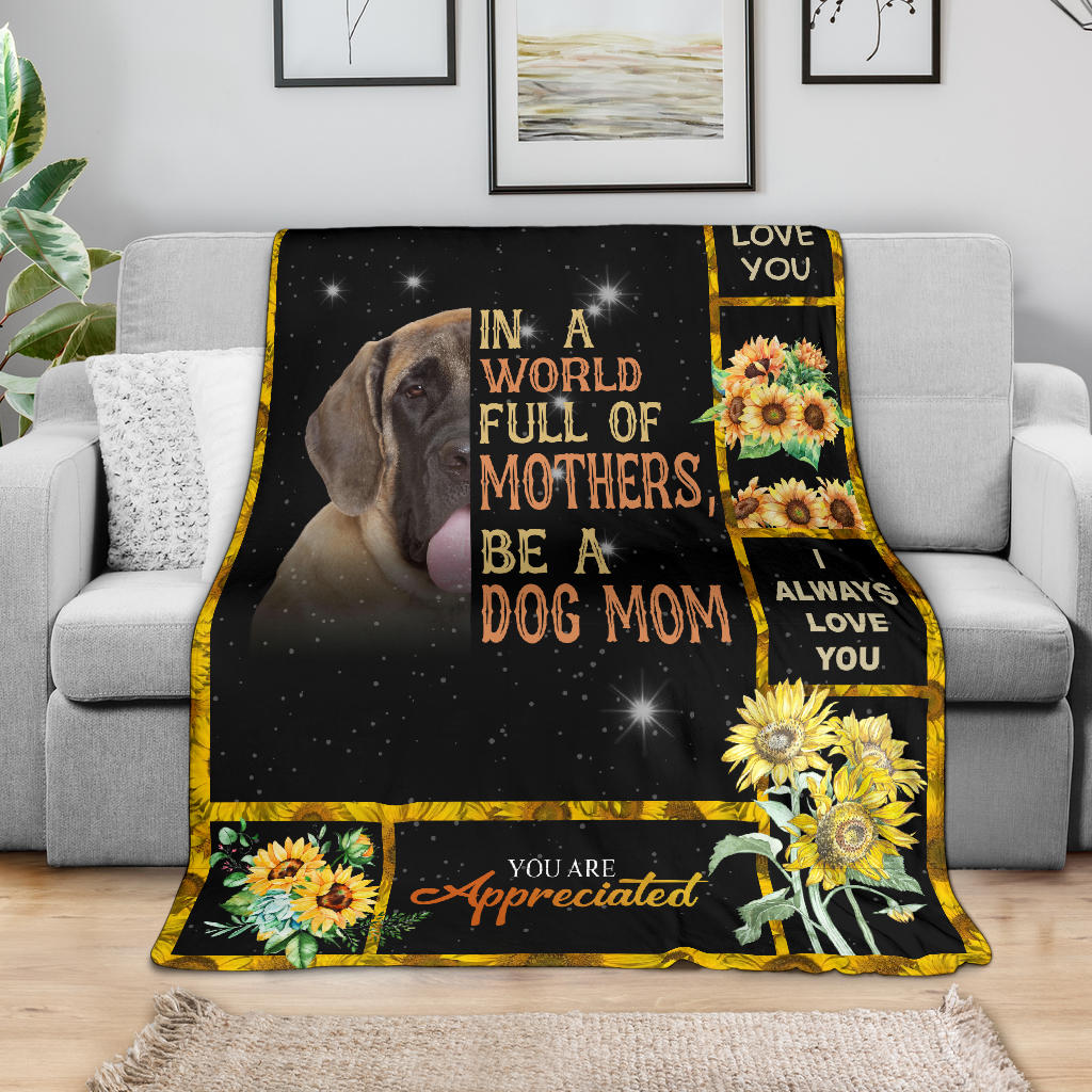 English Mastiff-A Dog Mom Blanket