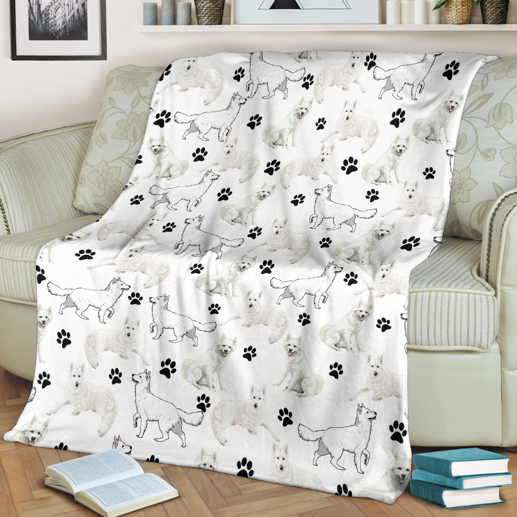 Berger Blanc Suisse Paw Blanket