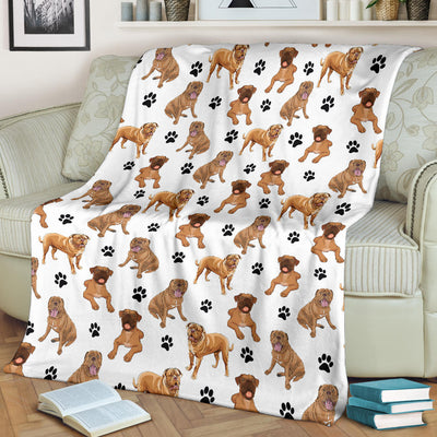 Dogue De Bordeaux Paw Blanket
