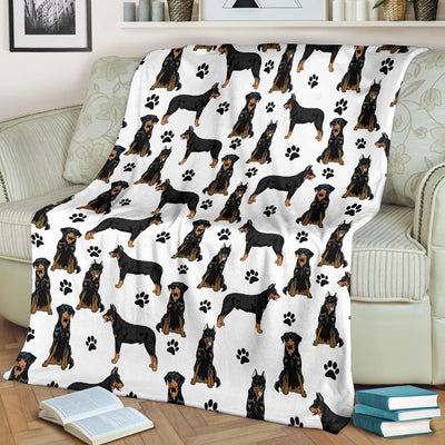 Beauceron Paw Blanket