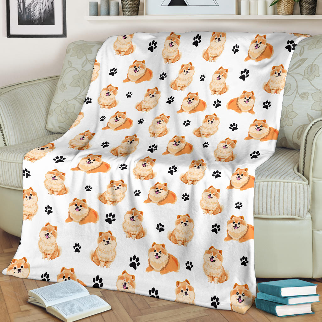 Pomeranian Paw Blanket