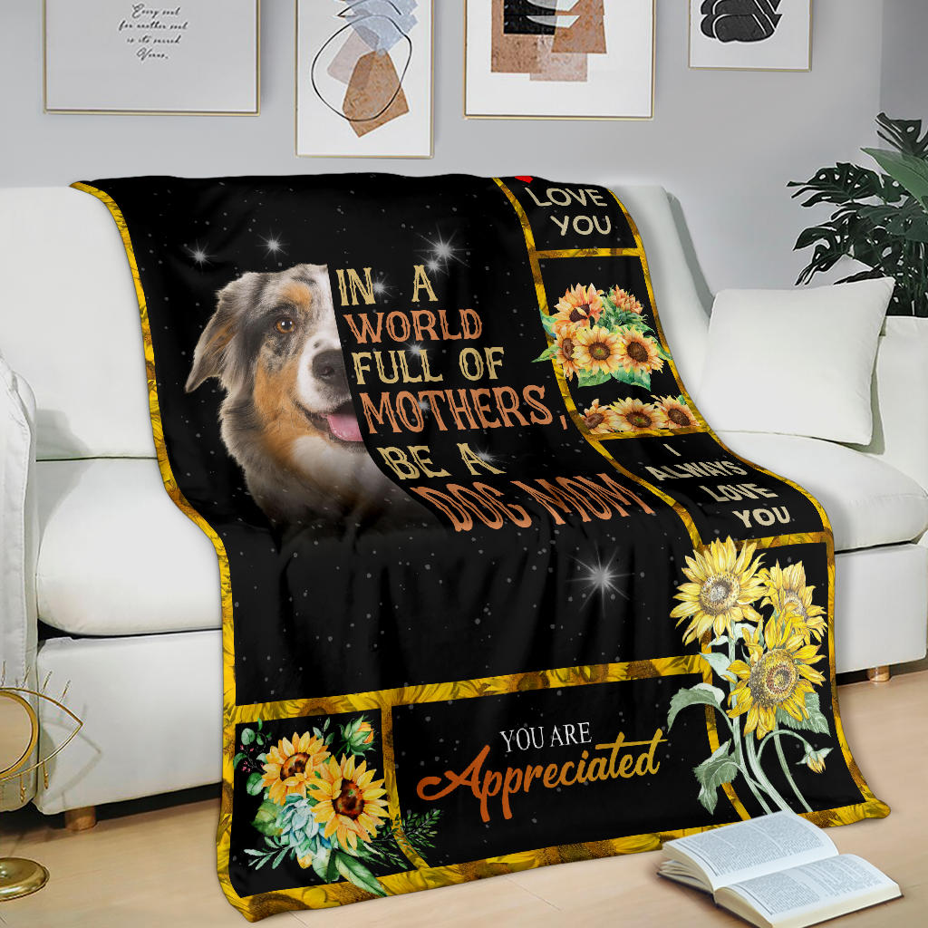 Australian Shepherd-A Dog Mom Blanket