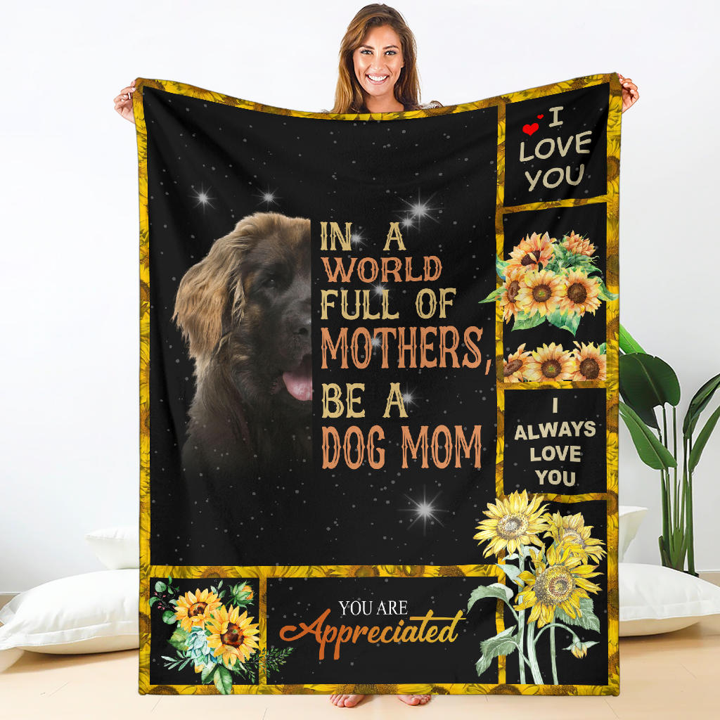Leonberger-A Dog Mom Blanket