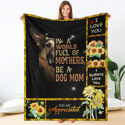 German Shepherd-A Dog Mom Blanket
