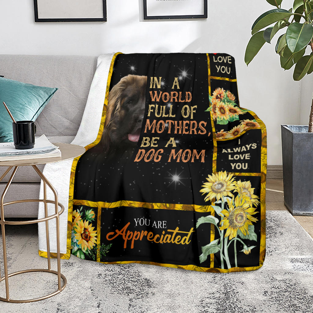 Leonberger-A Dog Mom Blanket